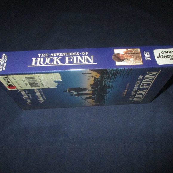 The Adventures of Huck Finn (VHS, 1993) (Unopened) (w/ watermarks) - Picture 4 of 6